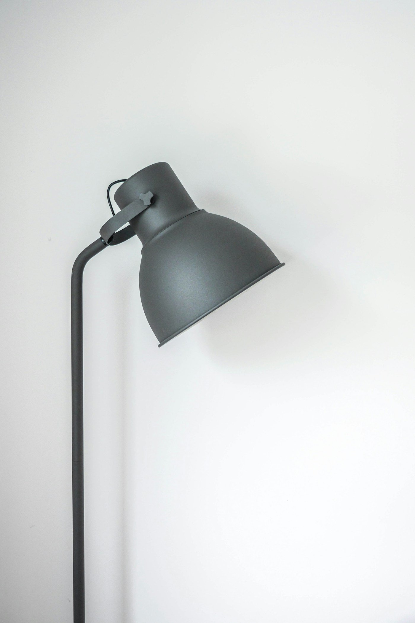 Lampadaire bois clair et lin